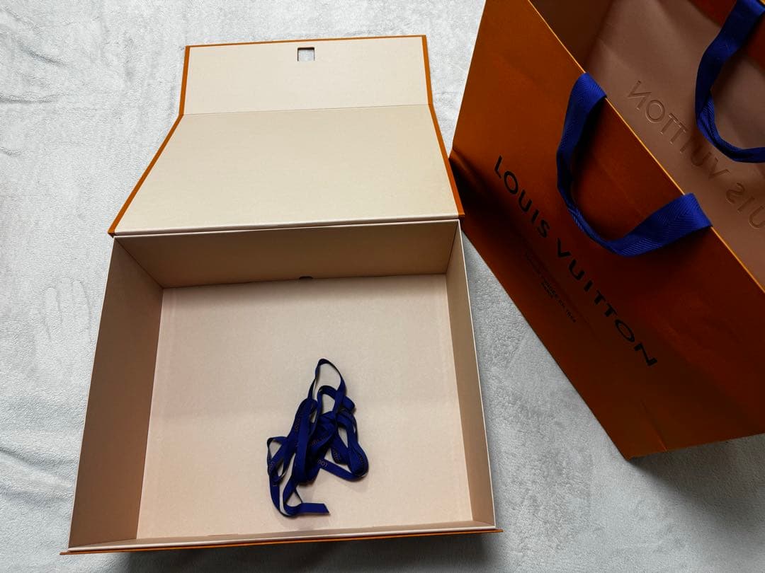 LOUIS VUITTON ギフト箱 特大