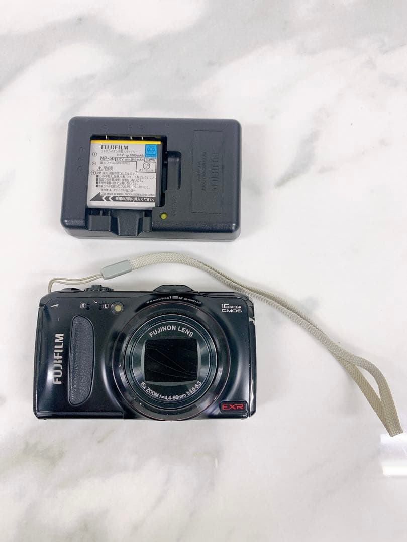 ＋FUJIFILM FinePix F550EXR ブラック　デジタルカメラ