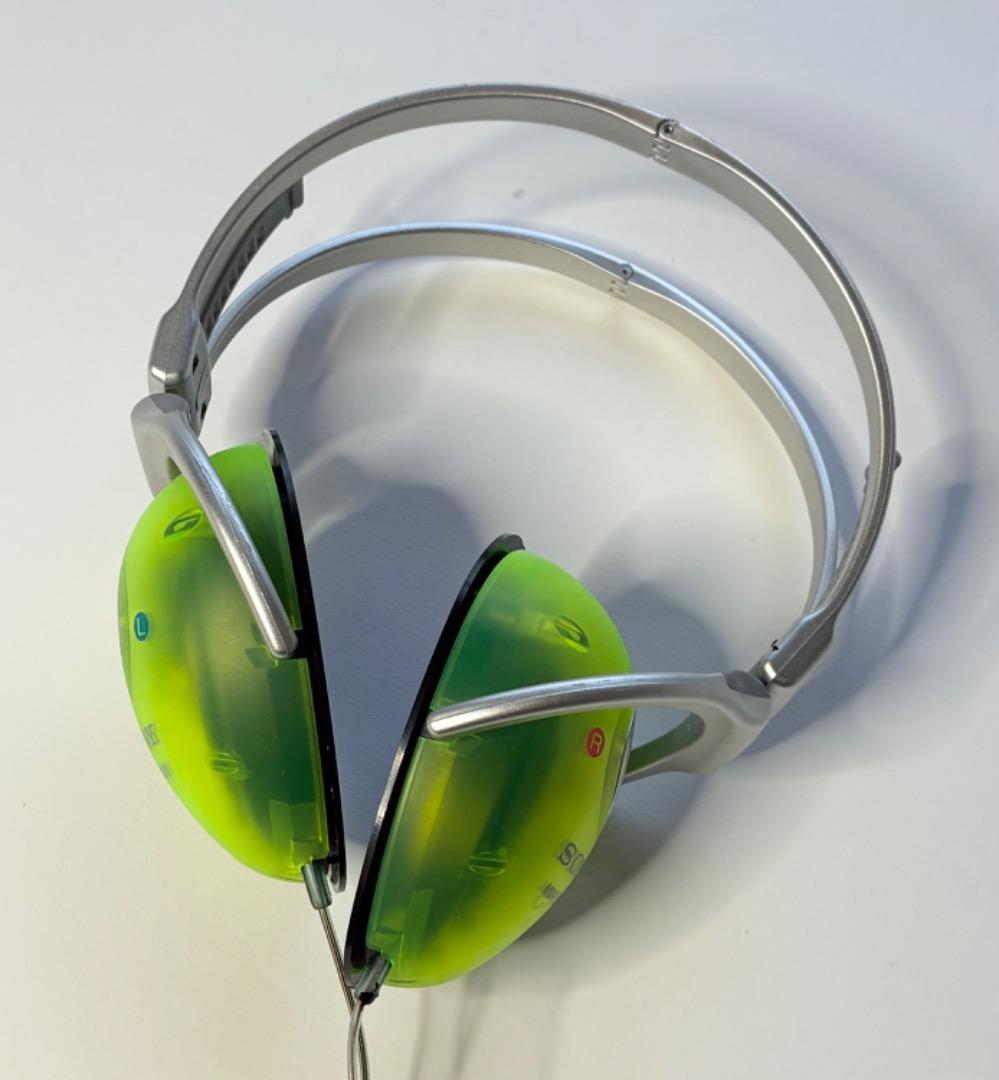 SONY ヘッドホン “eggo\" MDR-D011 密閉型 スケルトン 中古