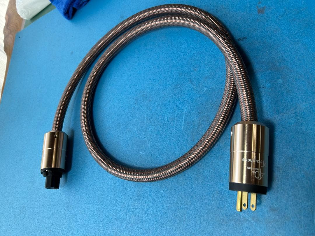 Accuphase 40th anniversary オーディオ電源ケーブル