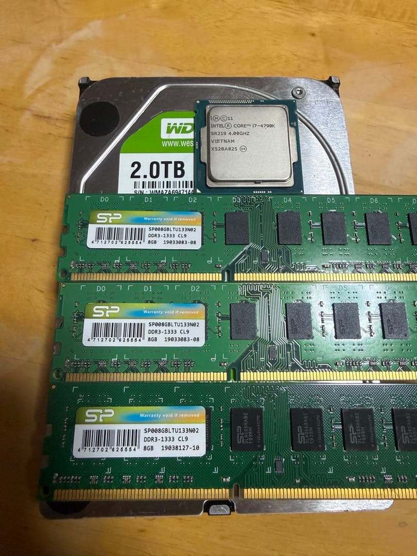 i7-4790K HDD 2TB 8Gメモリ×3枚　まとめ