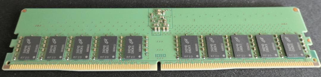 Micron MTC20C2085S1EC56BD1R DDR5 32GB ②
