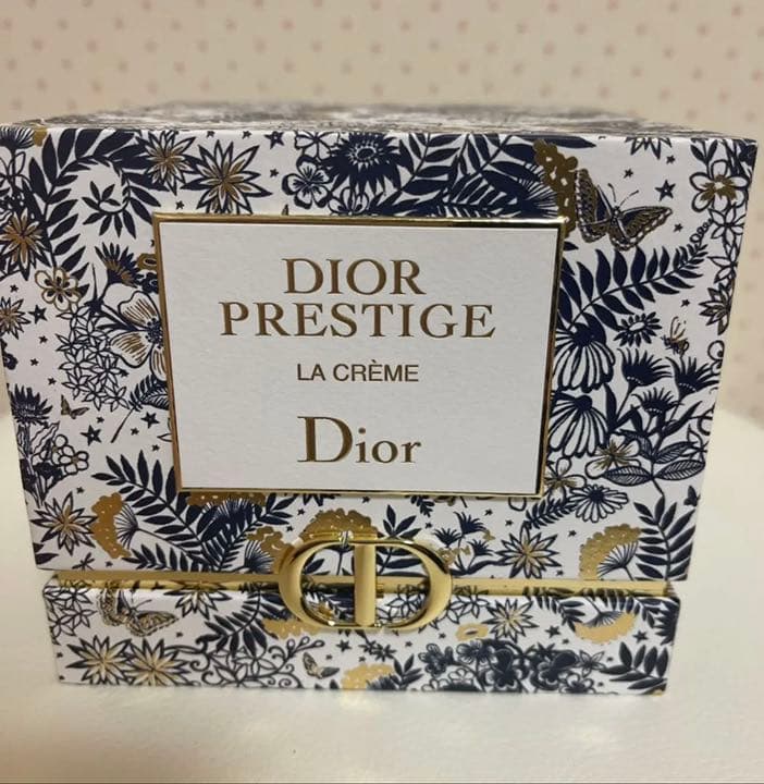 【完売品】DIOR プレステージ ラ クレーム<2021ホリデー限定パッケージ>
