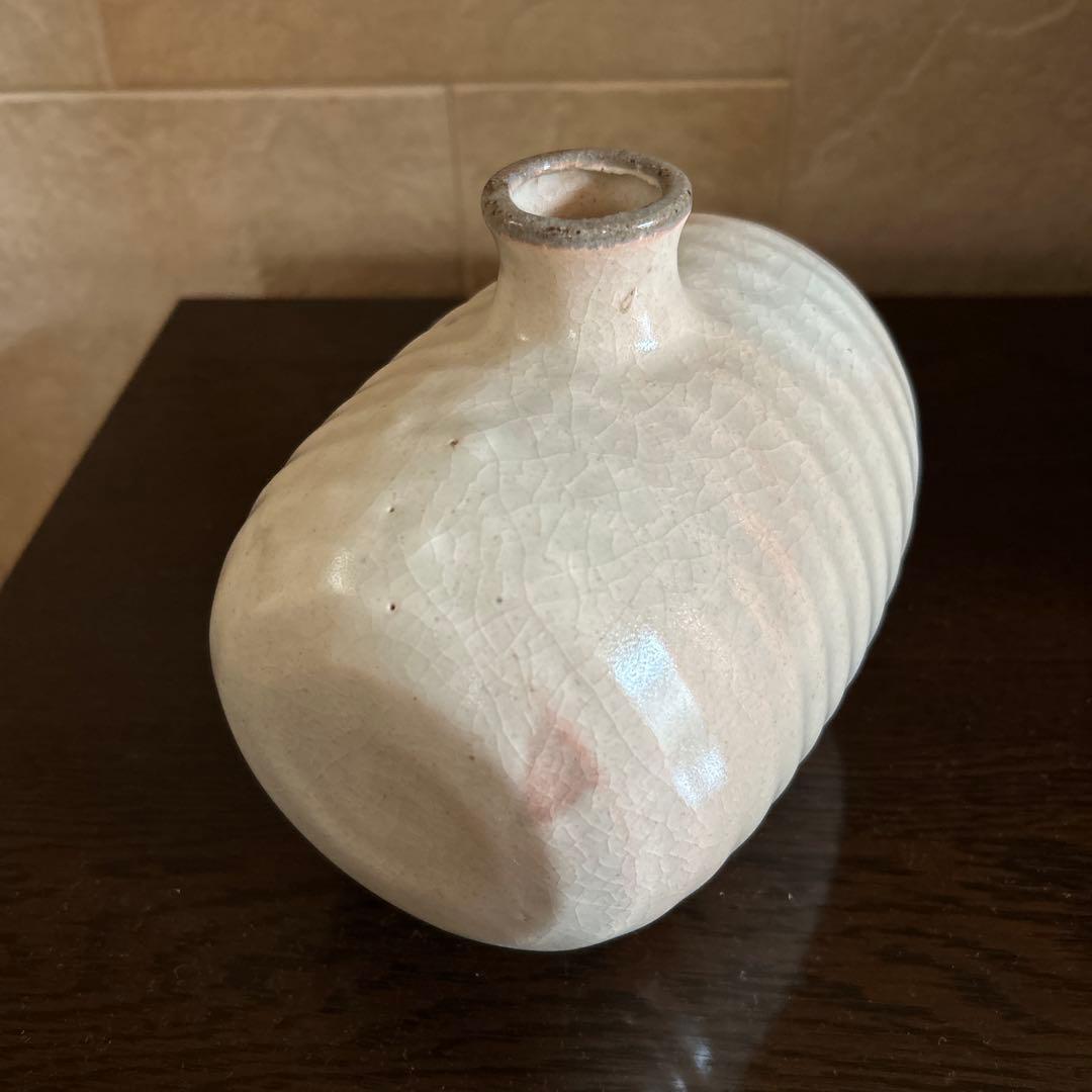 白色 陶器 ボトル型 萩焼き 花器