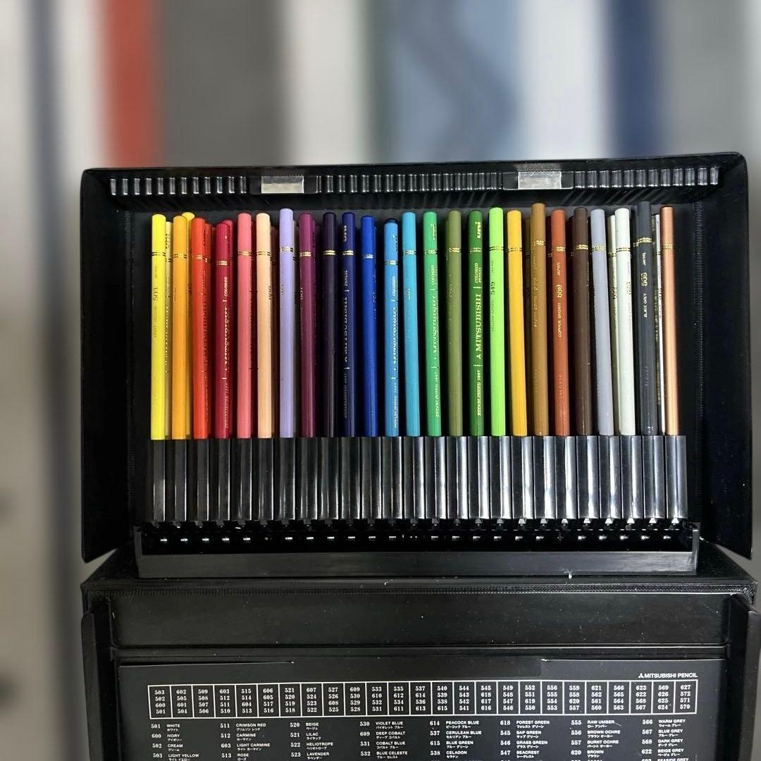 uni 100色色鉛筆