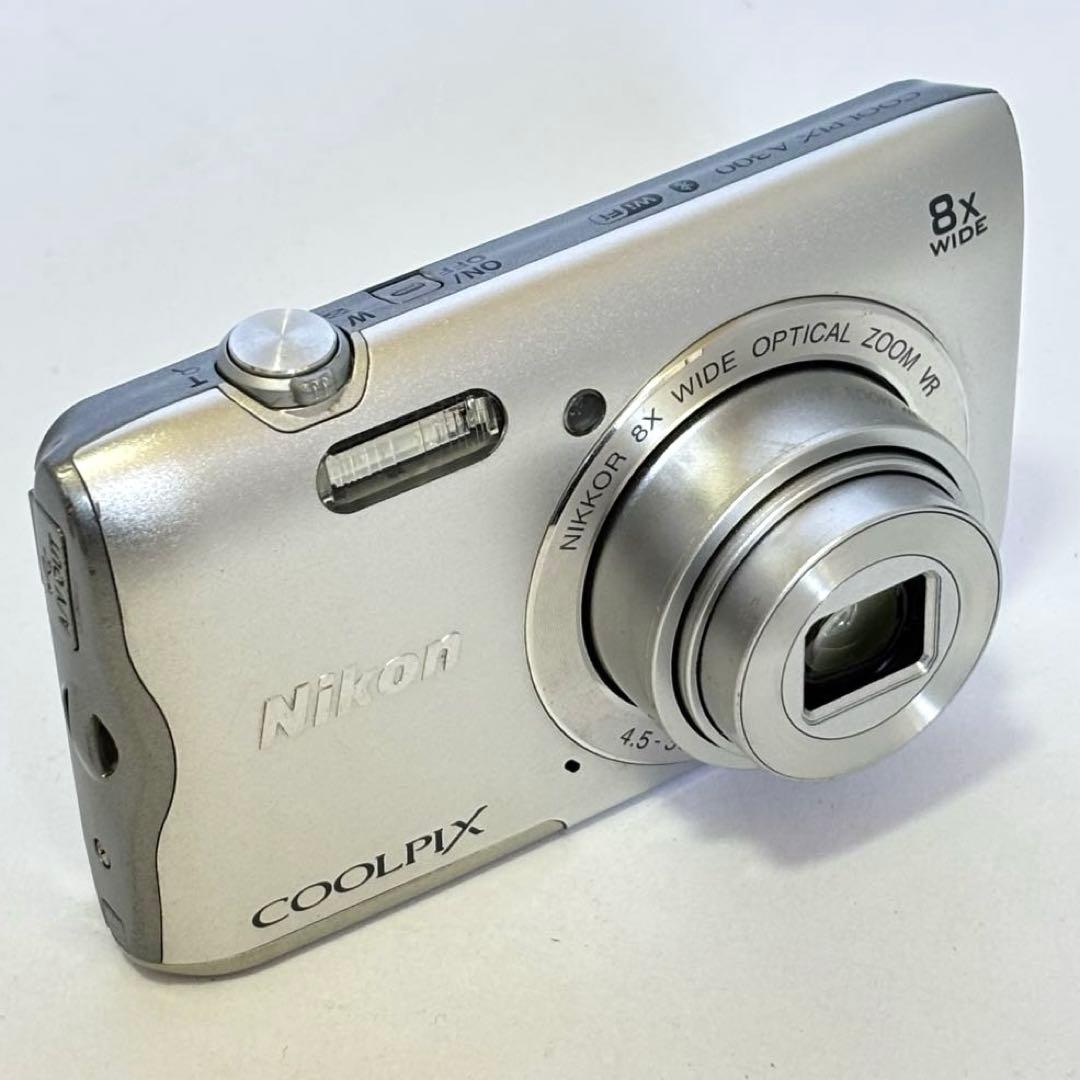 Nikon coolpix A300 ニコン　コンデジ　SDカード付シルバー