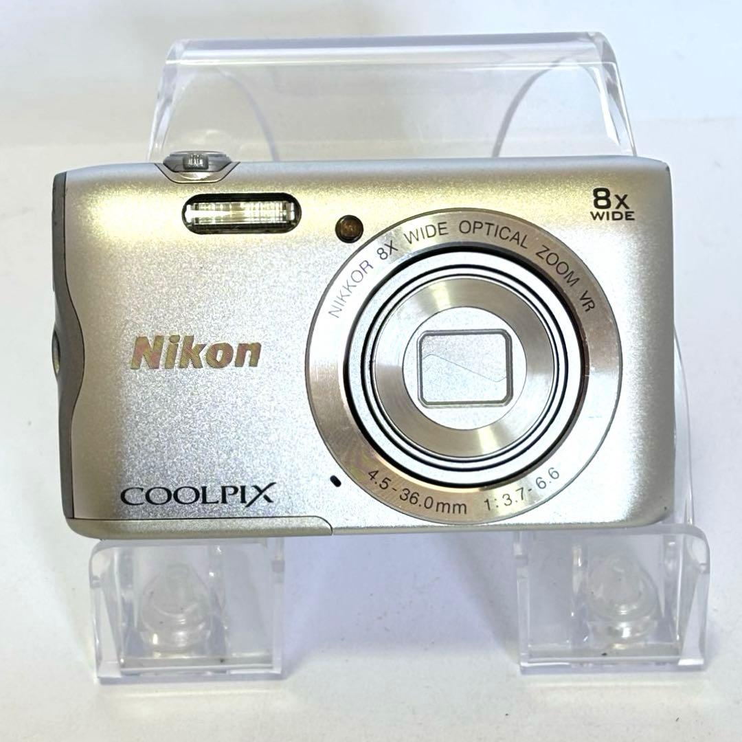 Nikon coolpix A300 ニコン　コンデジ　SDカード付シルバー