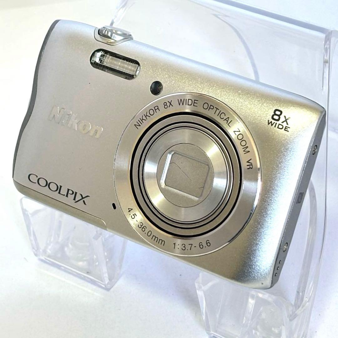 Nikon coolpix A300 ニコン　コンデジ　SDカード付シルバー