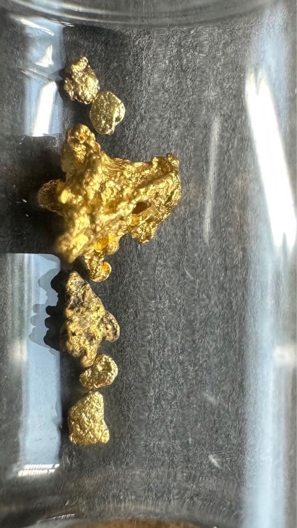 砂金　大小様々