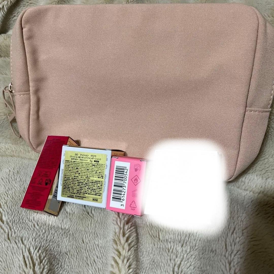新品　VALENTINO ミニベストセットと大きなポーチ