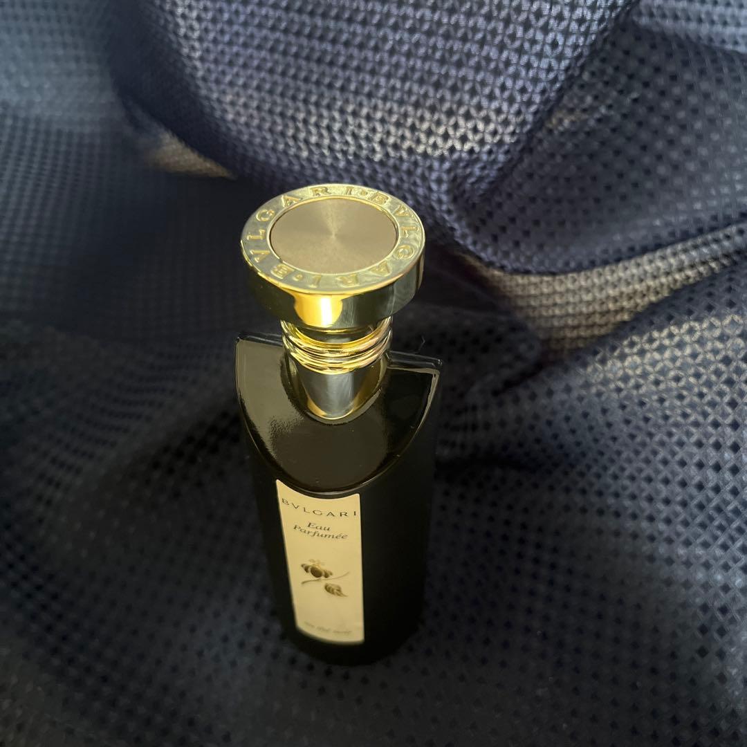 BVLGARIの　Eau Parfumée 黒　75mI
