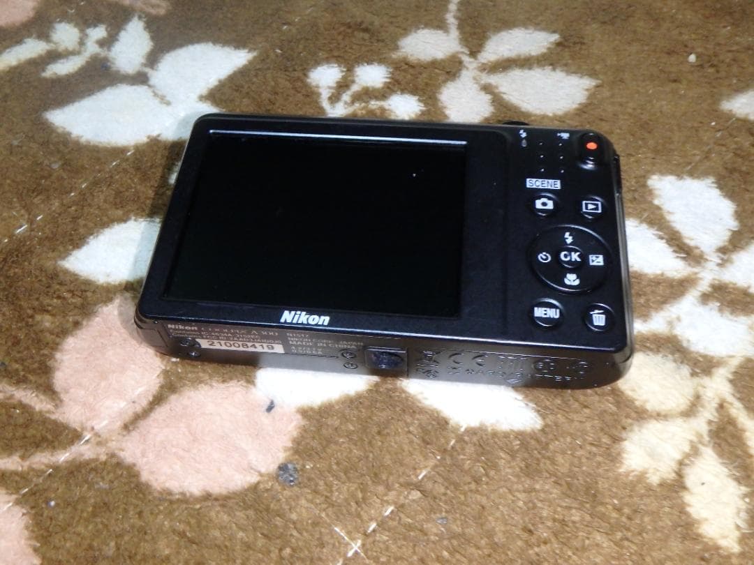 動作品 NIKON A300 COOLPIX デジタルカメラ 難