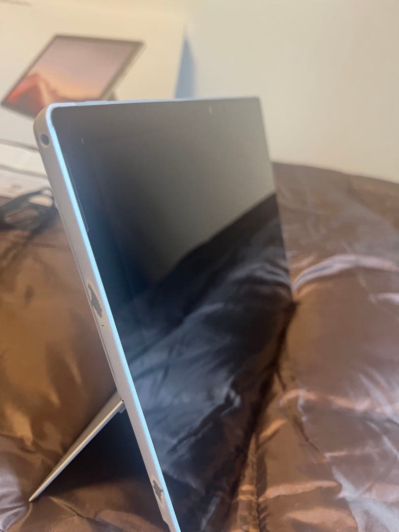 Microsoft Surface Pro 7 本体 + ペン + 充電器