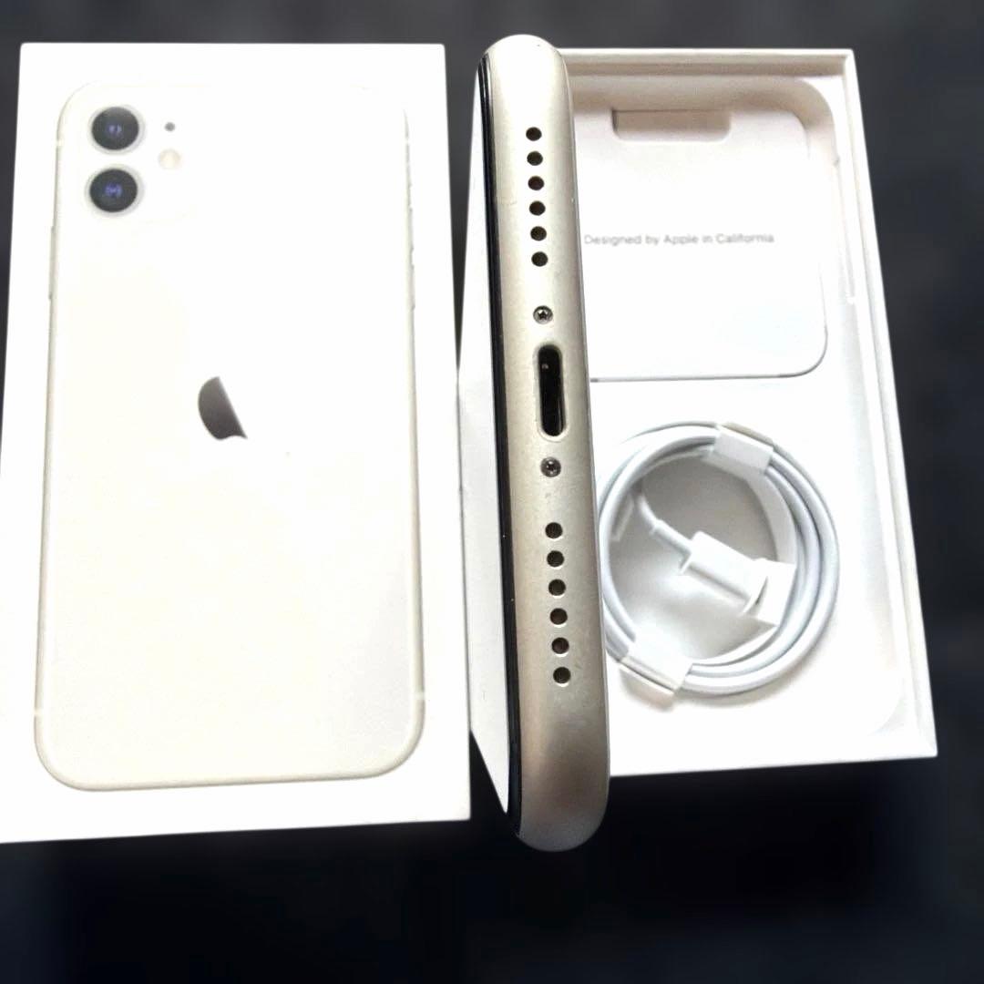 Apple iPhone 11 ホワイト64GB 本体のみ
