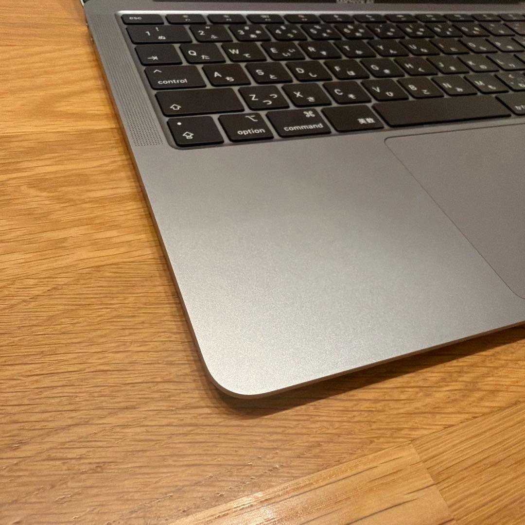 MacBook Air 13インチ（M1/8GB/256GB）