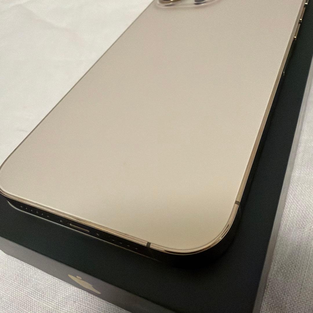 あお【美品】Apple iPhone 13 ゴールド 128GB 本体