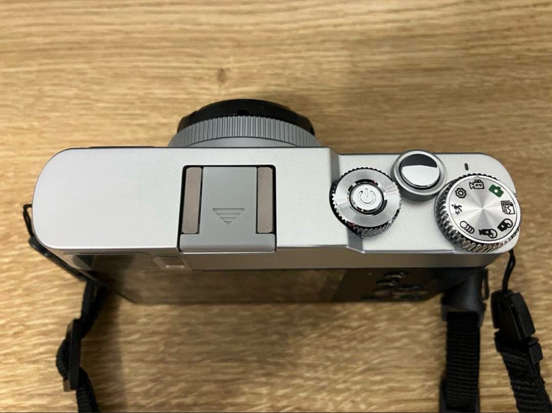 デジタルカメラ・カメラケースset【デジカメ・レトロ・32GBカード付き】黒