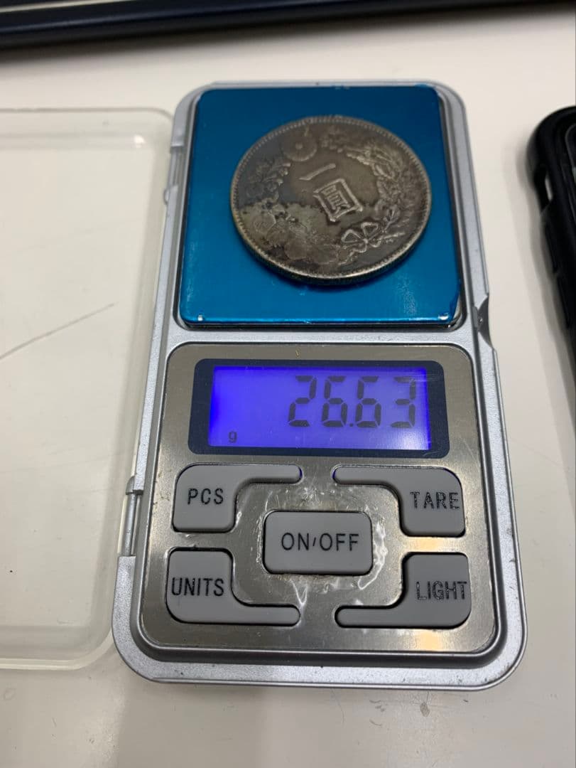 K*o様 I16996 【古銭】一圓銀貨 26.62g　比重10.2