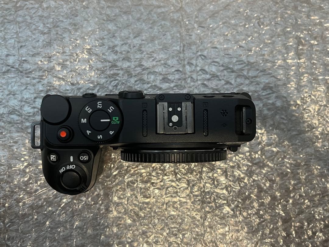 【mkj】Nikon Z 30 ミラーレス一眼 本体 リモコンスタンド付き