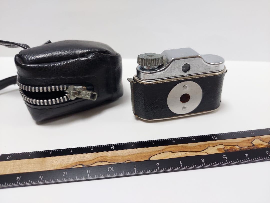 昭和レトロ、ミニチュアカメラ、豆カメラ、コンパクトフィルムカメラ ケース付き