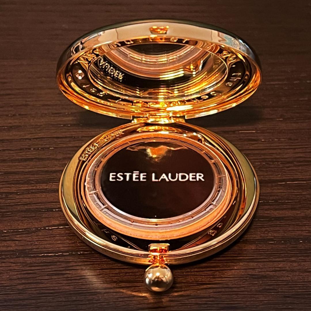 海外限定1　ESTEE LAUDER　エスティローダー　メタルコンパクト