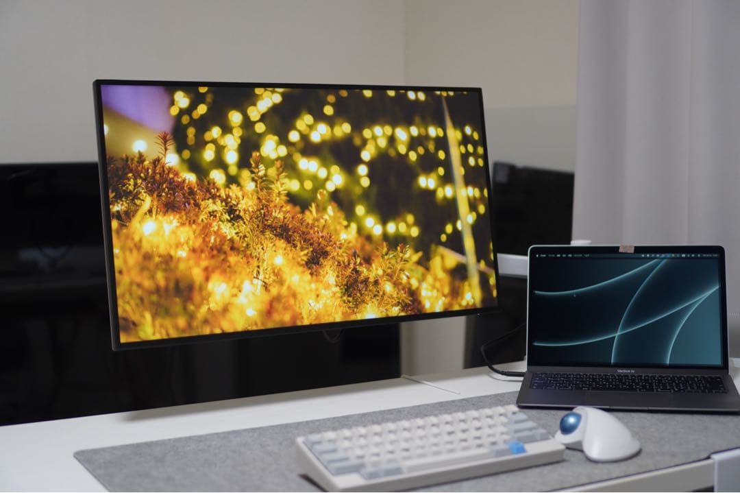 【美品】Dell U2723QE 最新ファームウェア　4kモニター デル