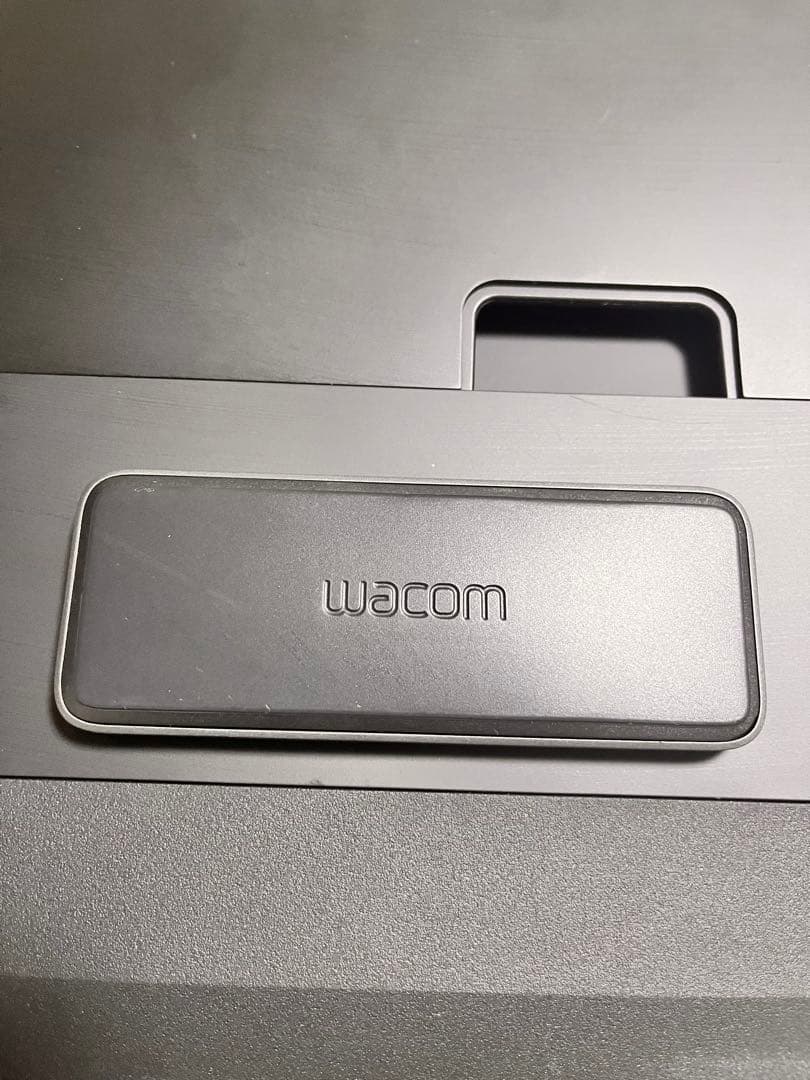 Wacom Cintiq Pro 24 ペンモデル　DTK-2420/K0