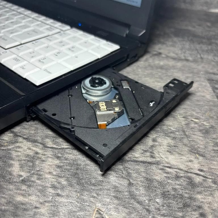 ★Windows11 最新オフィス2024 SSD　初期設定済すぐつかえます★