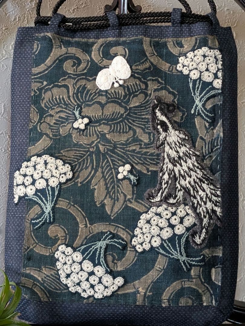 信玄袋巾着《襤褸とWolf＆Flower》古布藍染　襤褸　ミナ　サリーS