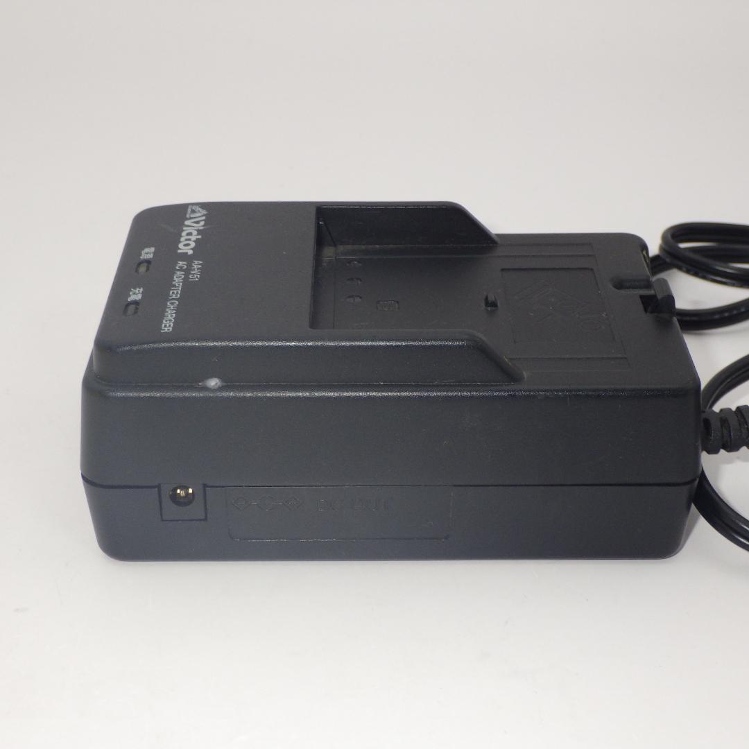 Victor AA-V51 ACアダプター充電器 中古品 F2769