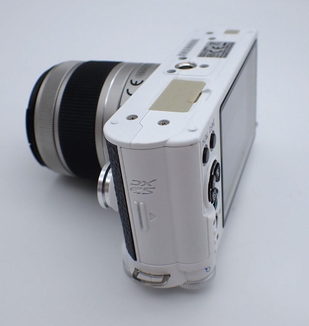 限定色PENTAX Q-s1＋02レンズ+バッテリー＋充電器　美品!!