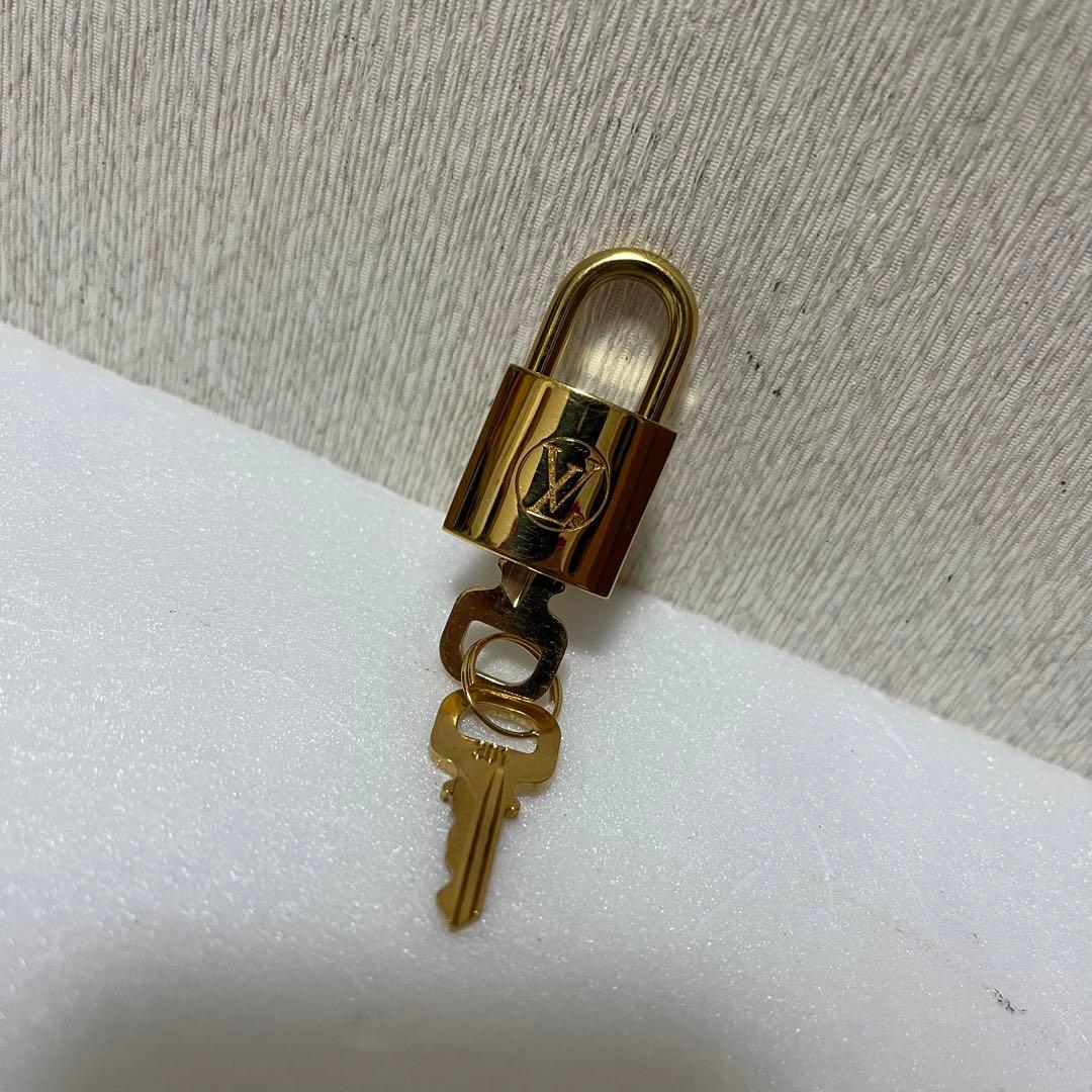ルイヴィトン 南京錠 カデナ パドロック　301