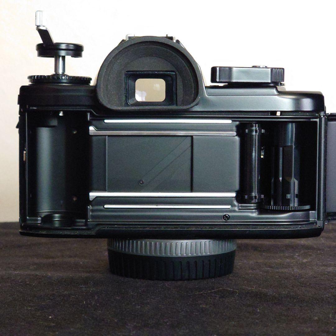 Nikon EM フィルム一眼レフカメラ　レンズ3本　ストロボ