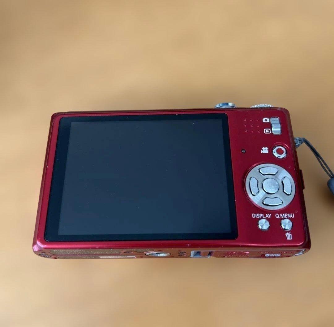 LUMIX 12x AVCHD Lite HD レッド