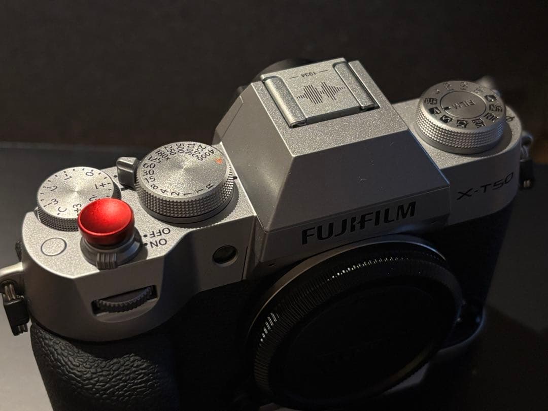 【長期保証付28年1月】美品FUJI FILM X-T50 シルバー