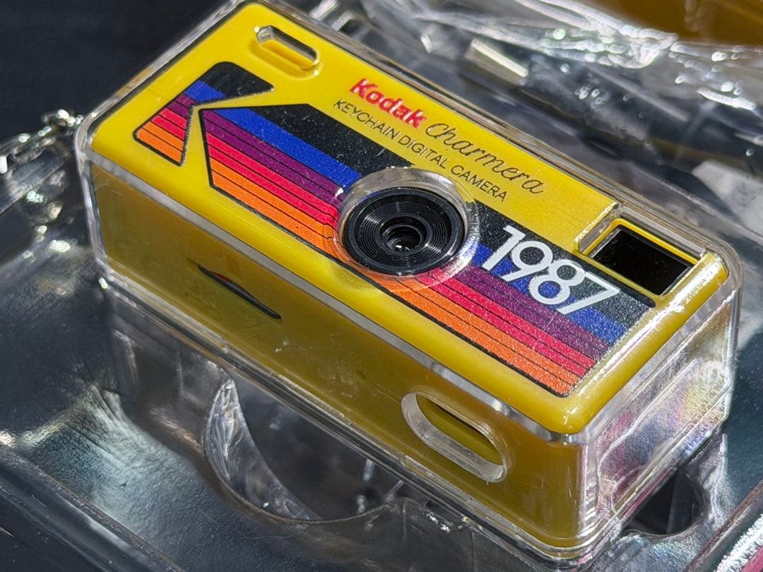 【おまけ付】Kodak Charmera イエローキーチェーンデジタルカメラ　黄