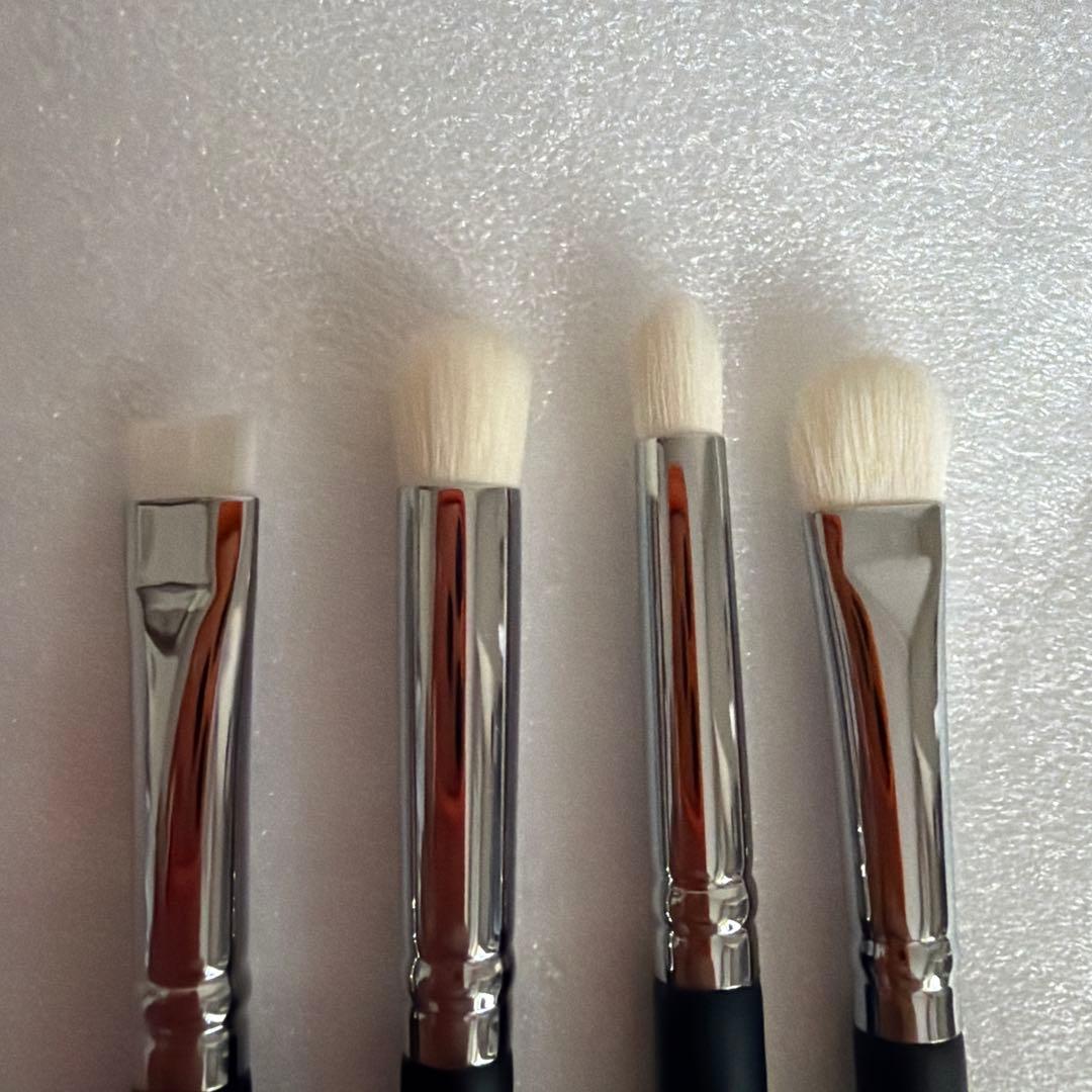 Dior アイシャドウブラシ
