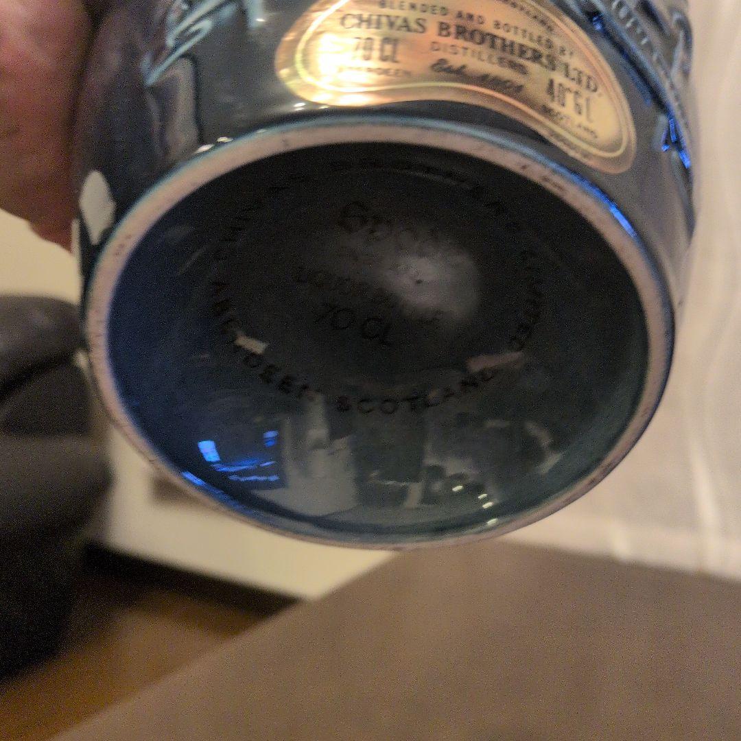 【未開栓・完品】ロイヤルサルート 21年 青 70CL 陶器ボトル 箱・袋付