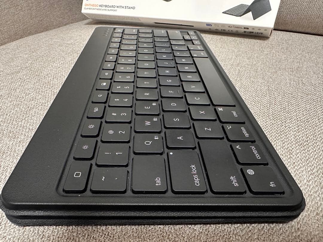 SATECHI OntheGo™ コンパクトBluetooth キーボード