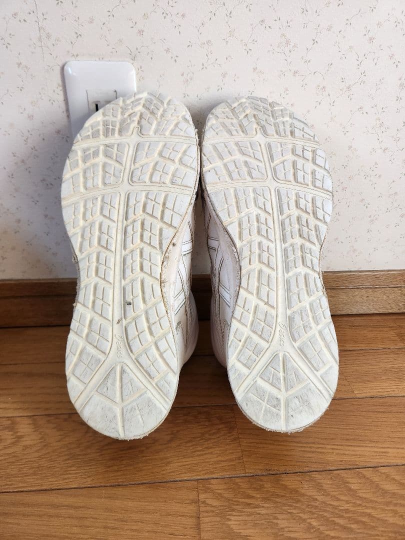 asics ホワイト ハイカット安全靴