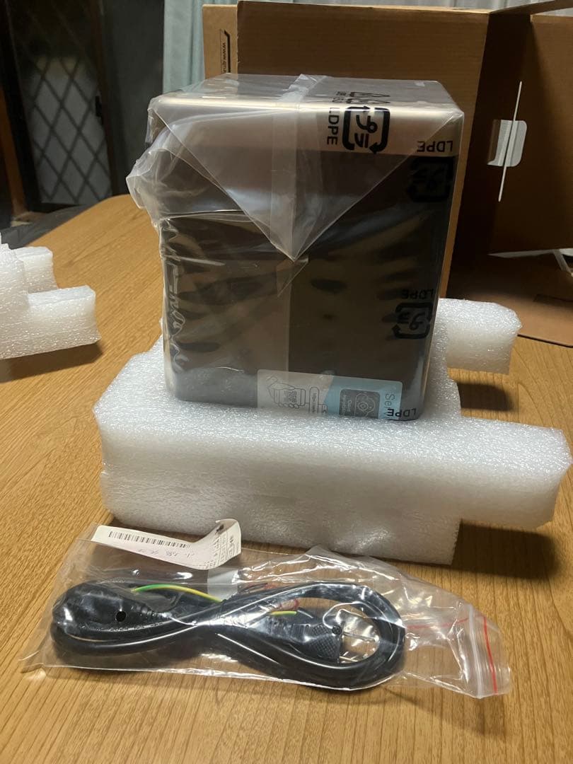 外付けハードディスク・ドライブ QNAP TS-464 4-bay NAS (8GB RAM)