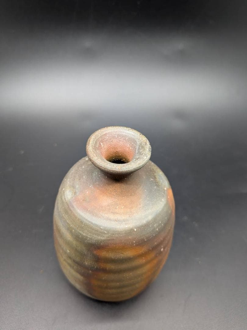 伊勢崎紳　徳利　共箱有り　備前焼