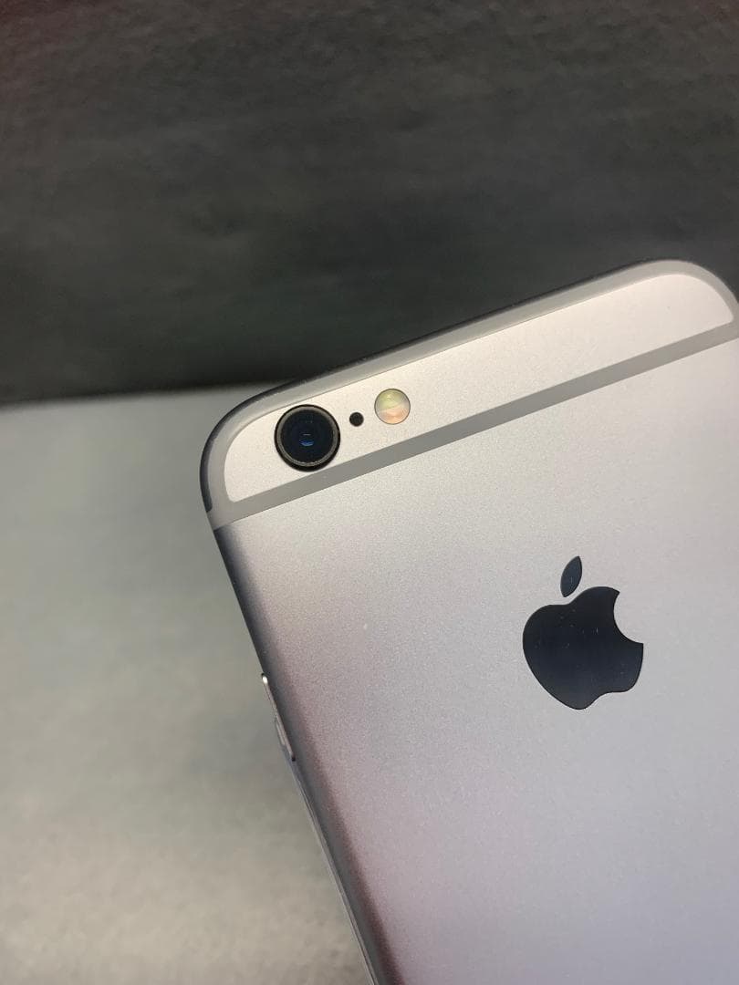 超美品　国内版　SIMフリー　iPhone6S 64GB スペースグレイ色