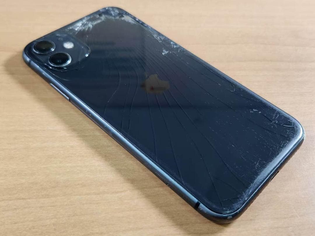 031900M iPhone 11 A2221 128GB ジャンク
