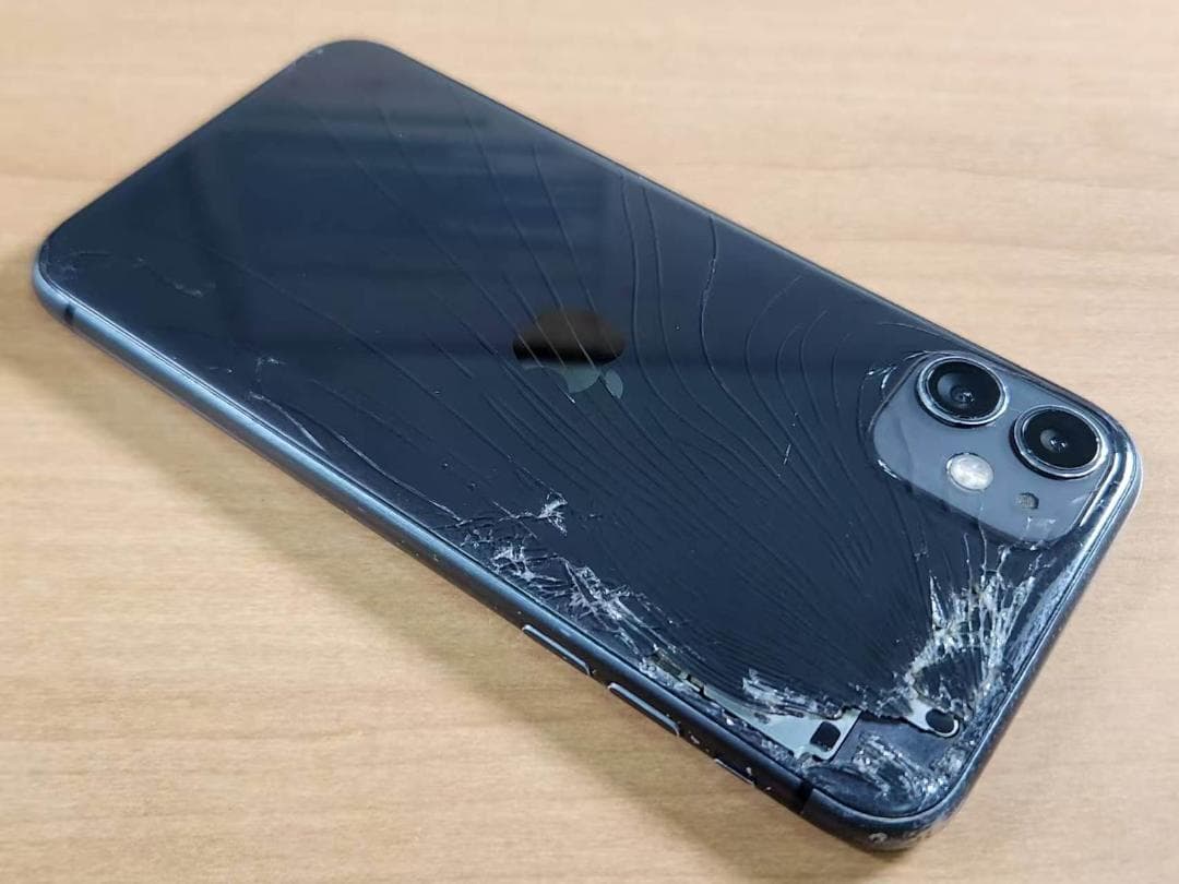 031900M iPhone 11 A2221 128GB ジャンク