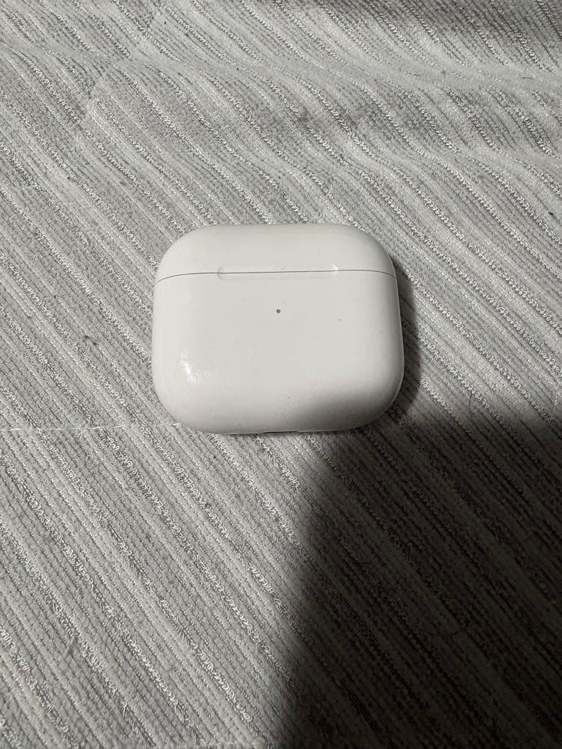 AirPods本体 充電ケース付き 第三世代