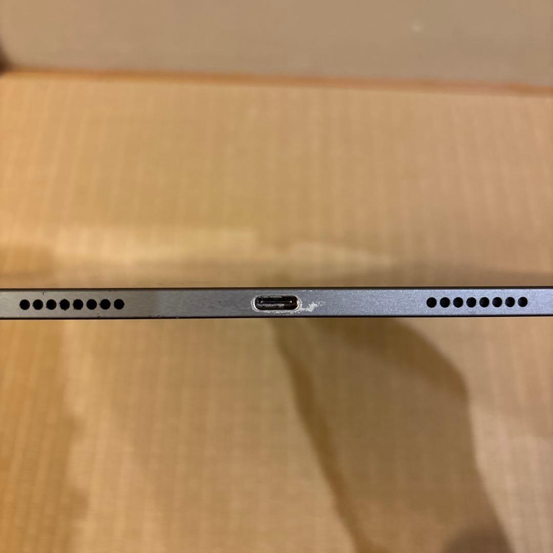 iPad スペースグレー Supremeステッカー付き