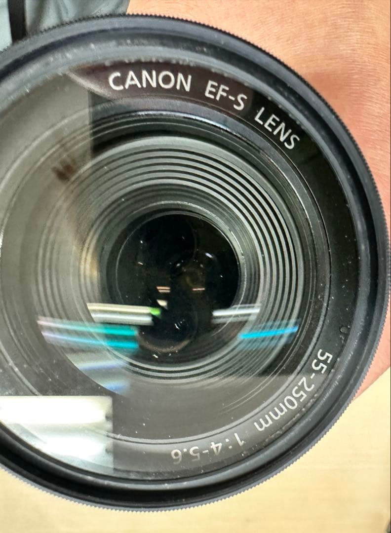美品未使用に近いCanon EFS 55-250mm 0.85m/2.8ft
