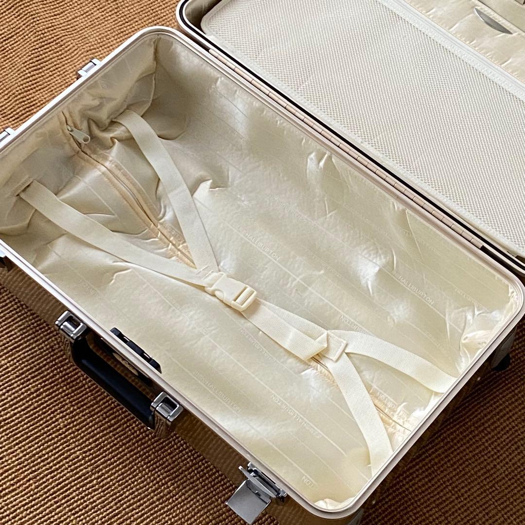 旅行かばん・小分けバッグ ZERO HALLIBURTON / Carry-On Travel Case