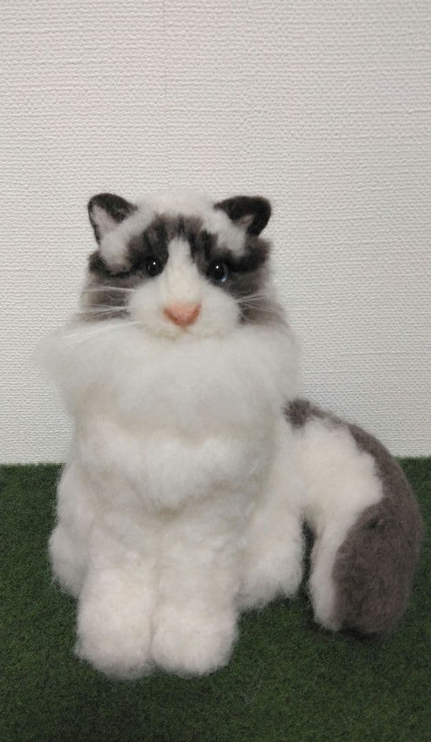 羊毛フェルト猫 ラグドール　ふわふわ